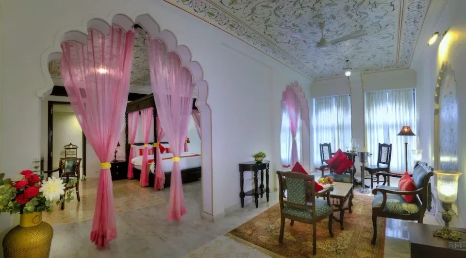 Anurag Resort (Anurag Palace)